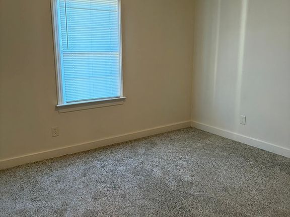 4th image of 1508 Preston Ct