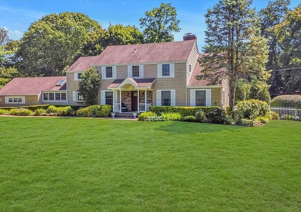 3 Wedgewood Lane, Halesite, NY 11743 Zillow