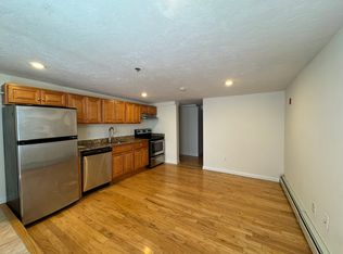 3 Market St #3, Hudson, MA 01749