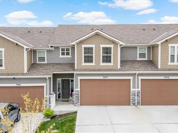 7377 Grand Slam St #32-C, Parkville, MO 64152