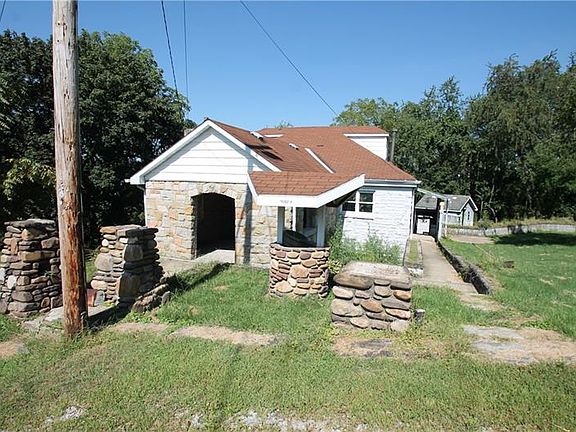 2nd image of 1005 Bennett Ave