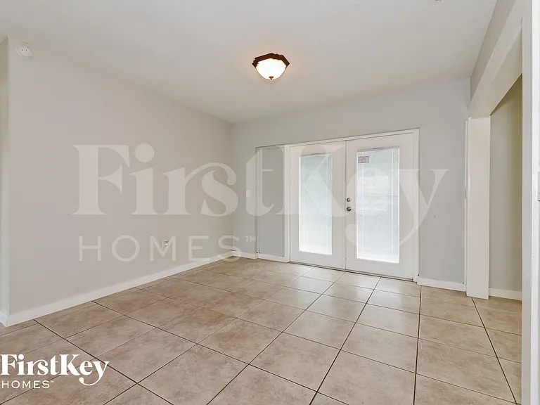 3806 Southern Pkwy W — Photo 5