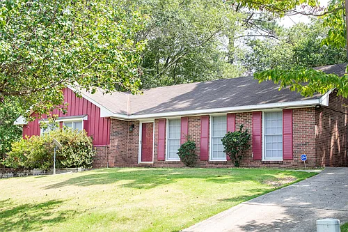 4100 King Arthur Pl Photo 1