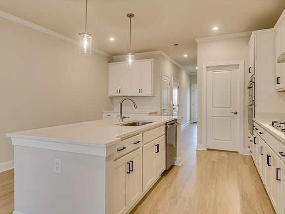 5th image of 417 Minim Way