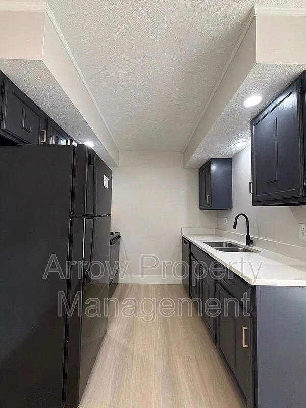 1 bed, 1.0 bath, 652 sqft, $795 — Photo 2
