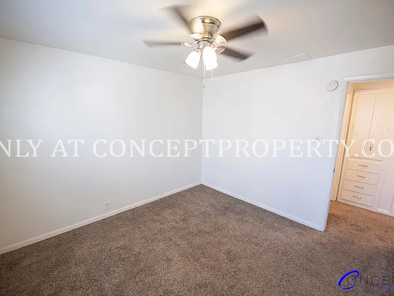 425 E 3rd Ave — Photo 35