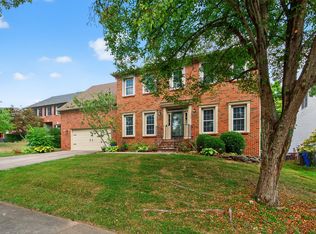 4512 Copper Knoll Cir, Lexington, KY 40514