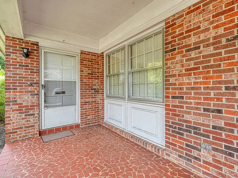 831 John B White Sr Blvd — Photo 24
