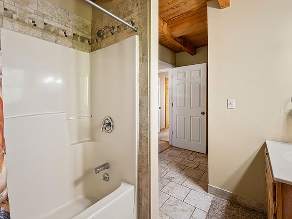 18th image of 1855 Spring Hill Dr
