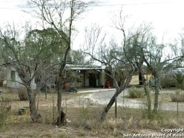 6175 FM 1557, Carrizo Springs, TX 78834