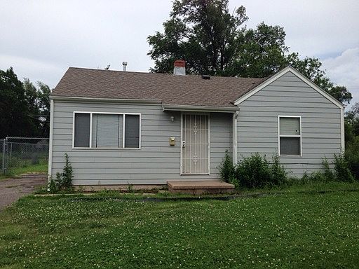 2nd image of 1332 N Erie Ave