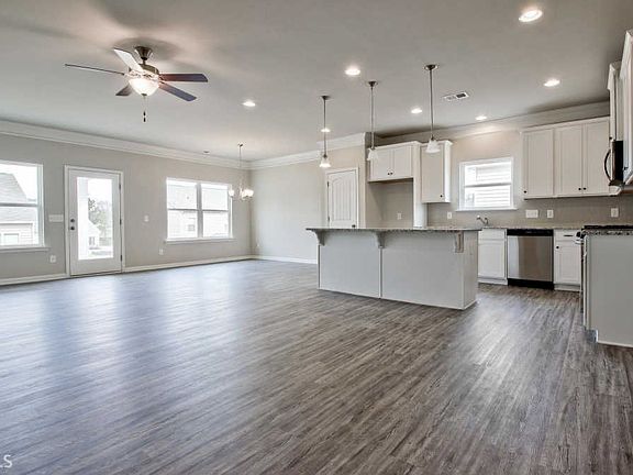 3rd image of 8 Vintage Ave #55