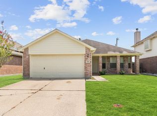 227 Mammoth Springs Ln, Dickinson, TX 77539