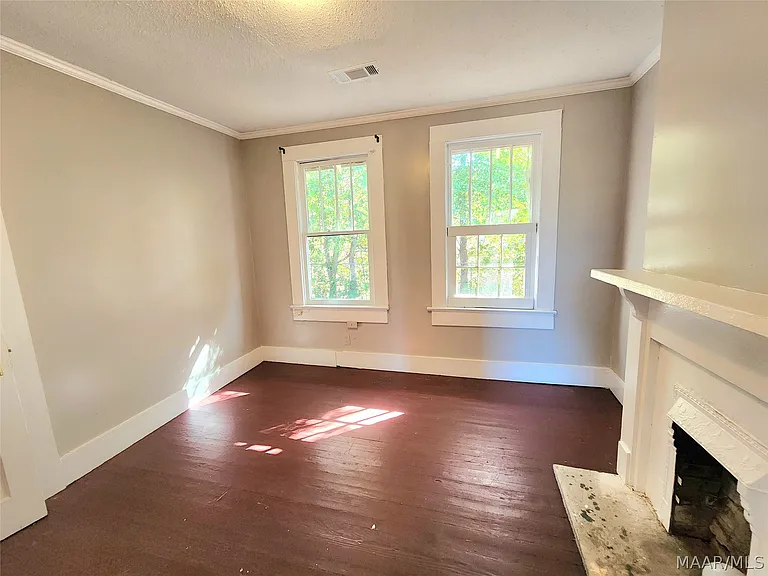 210 W Osceola St — Photo 9