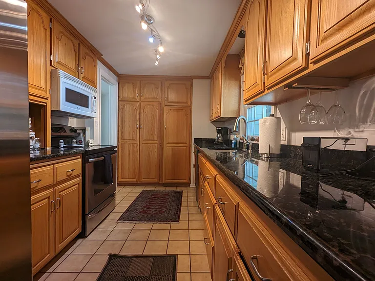 4221A Oxford Rd #A — Photo 7