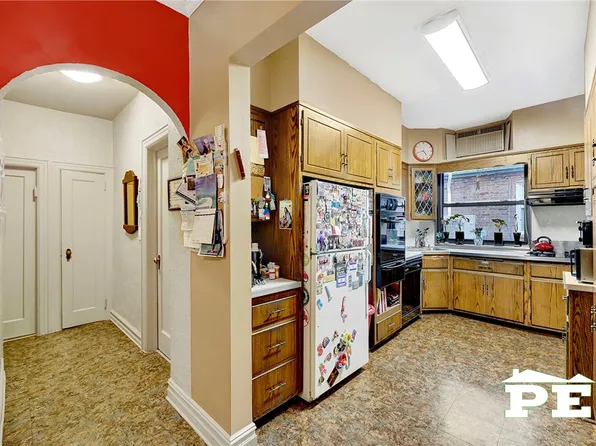 1743 East 33rd Street image 11 of 34