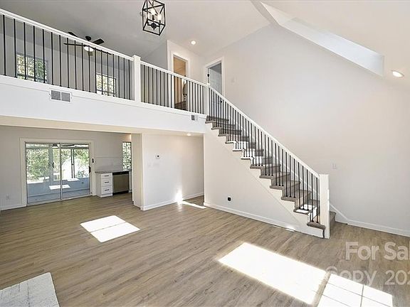 3rd image of 5607 Southminster Ln
