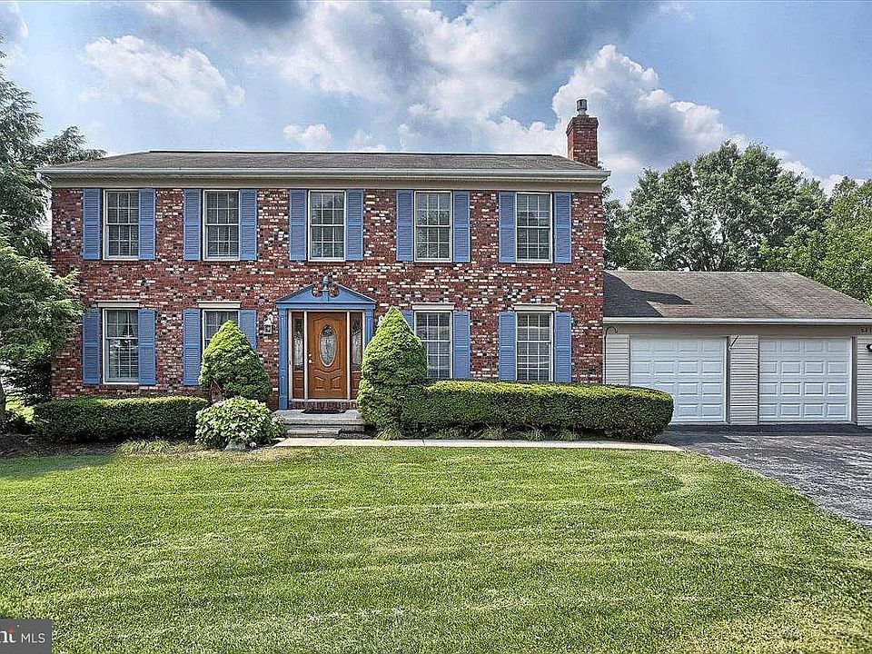 1st image of 6418 Gillingham Ln