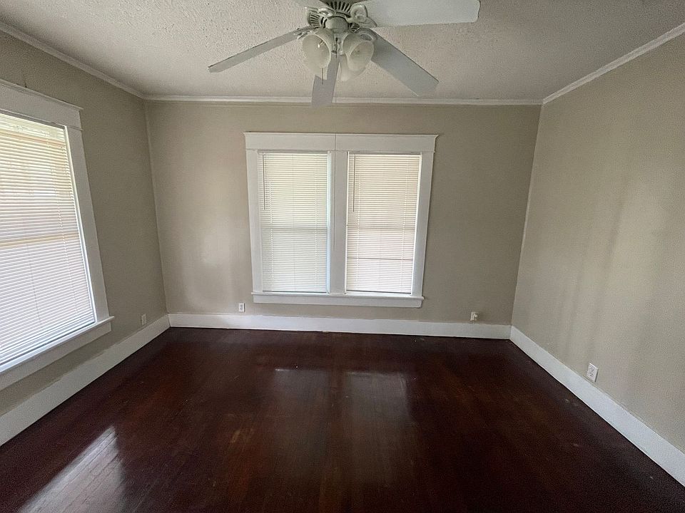1st image of 402 Sayles Blvd