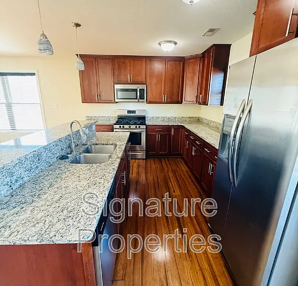 3239 Granby St — Photo 8