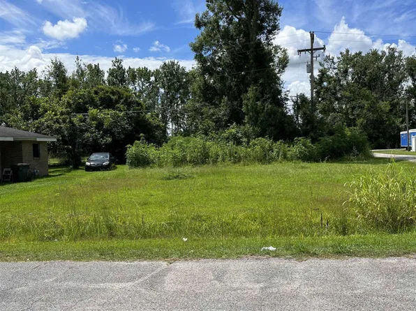 300 Willowdale Dr, Gray, LA 70359