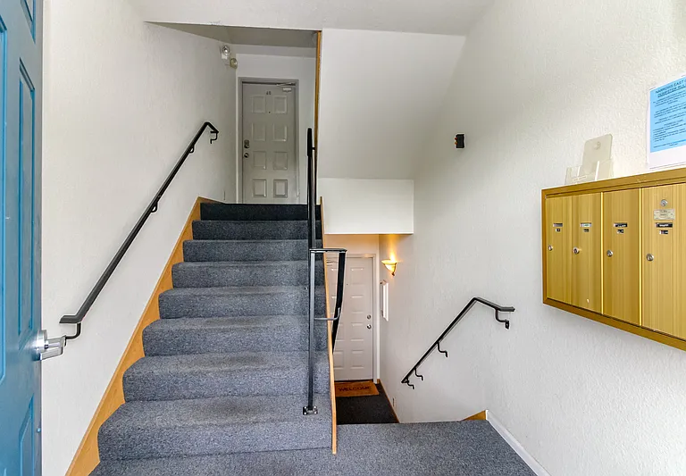 625 N Jackson Ave #B42 — Photo 4