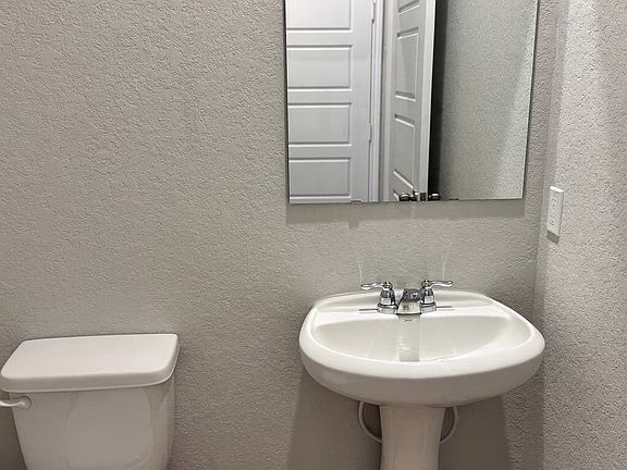 5th image of 463 Nespral Dr