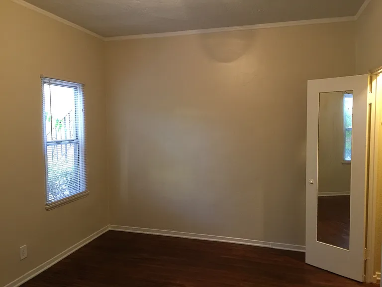774 Redondo Ave #10 — Photo 7