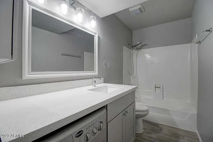 2220 W Dora St #214 — Photo 16