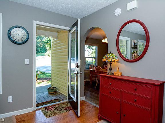 4th image of 374 Creek Crossing Ct