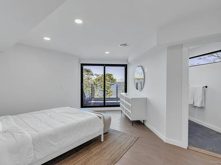 10 Bay View Dr — Photo 35