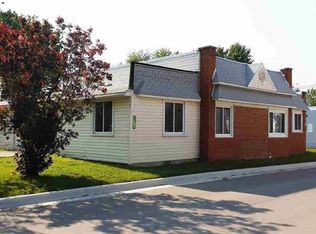 10351 Lakewood Ave, Luna Pier, MI 48157