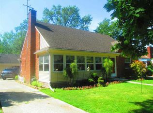 21456 Severn Rd, Harper Woods, MI 48225