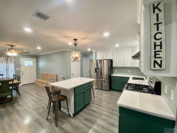 5th image of 331 Camelia Dr