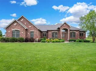 4 Ogle Ridgeway, Columbia, IL 62236