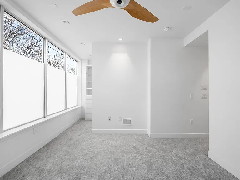 1125 W 37th Ave — Photo 12