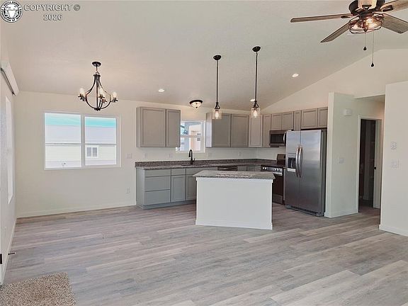 5th image of 140 Jerry Dr