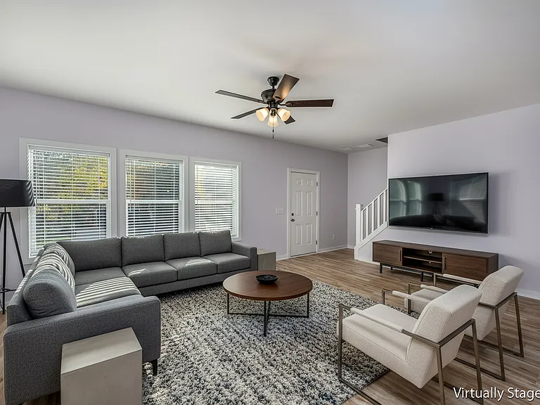 7039 Executive Cir — Photo 15
