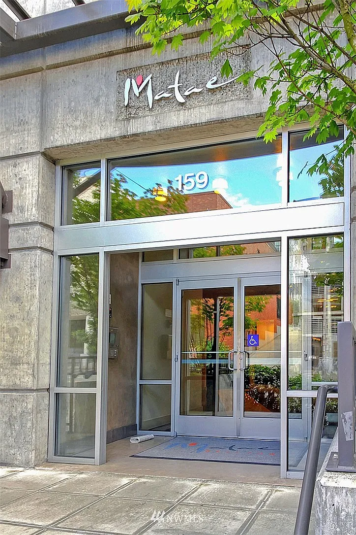 159 Denny Way #206 photo 1
