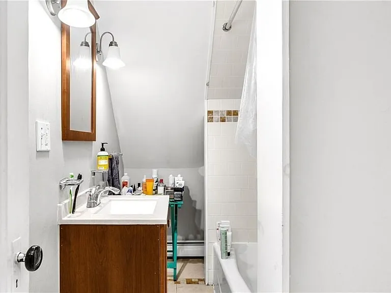 4 Poplar St #3 — Photo 10