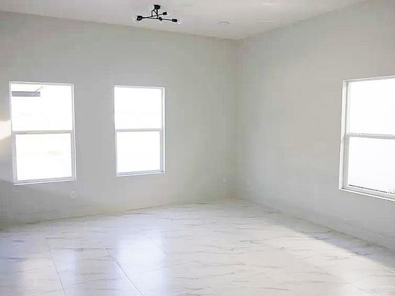 2nd image of 2905 Bravo Rd #D
