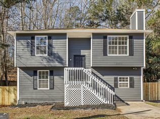 5225 Forest Downs Ln S, Atlanta, GA 30349