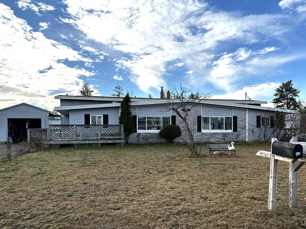 649 Valkyrie St, Gwinn, MI 49841
