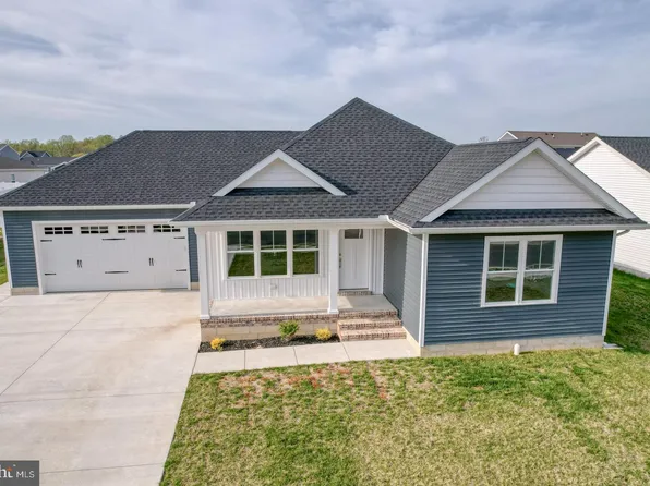 237 Plantation Dr, Felton, DE 19943