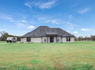 176 Wagon Trail Dr, Opelousas, LA 70570