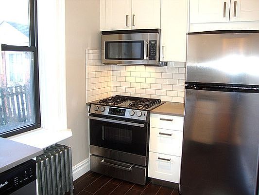 1st image of 246 15th St APT 1