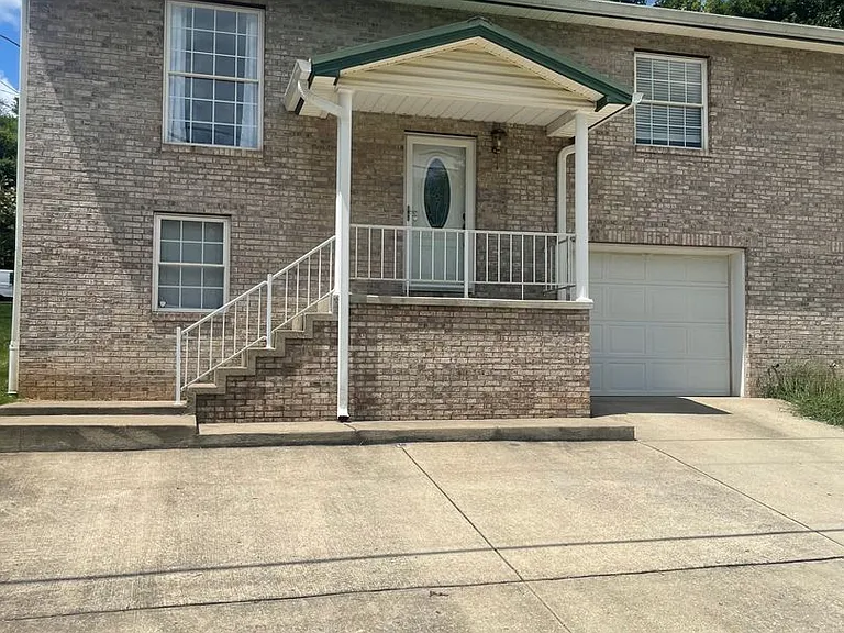 5233A Beechcrest Dr — Photo 1