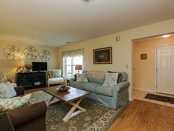 3rd image of 2205 Watch Hill Dr