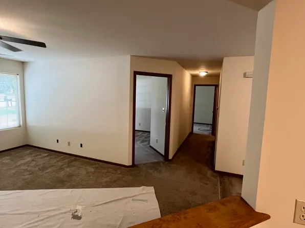 52 W North Ave #202, Cortland, IL 60112