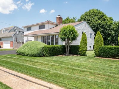 2703 Bayview Avenue, Merrick, NY, 11566